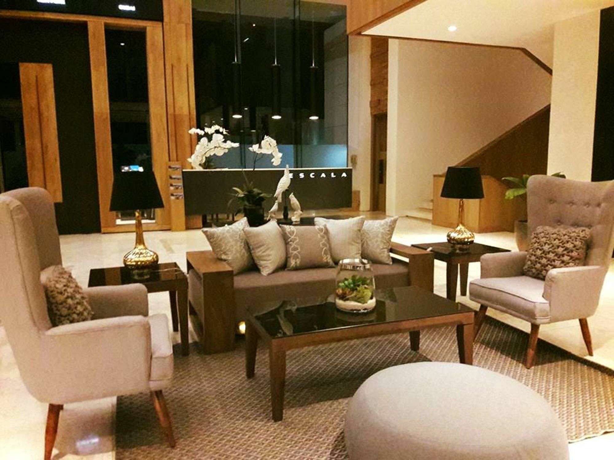فندق إيسكالا تاجايتاي تاجيتاي المظهر الخارجي الصورة